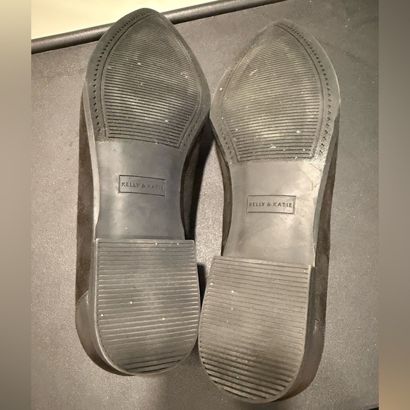 Kelly & Katie Black Loafers with Gold Accent Business Casual Classy Versatile - Picture 10 of 10